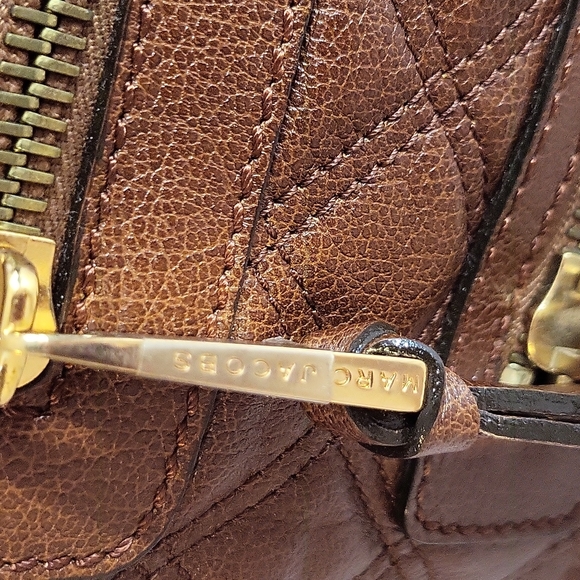 Marc Jacobs Brown Leather Quilte Classic Leather Zippers Tote Bag - Picture 4 of 14